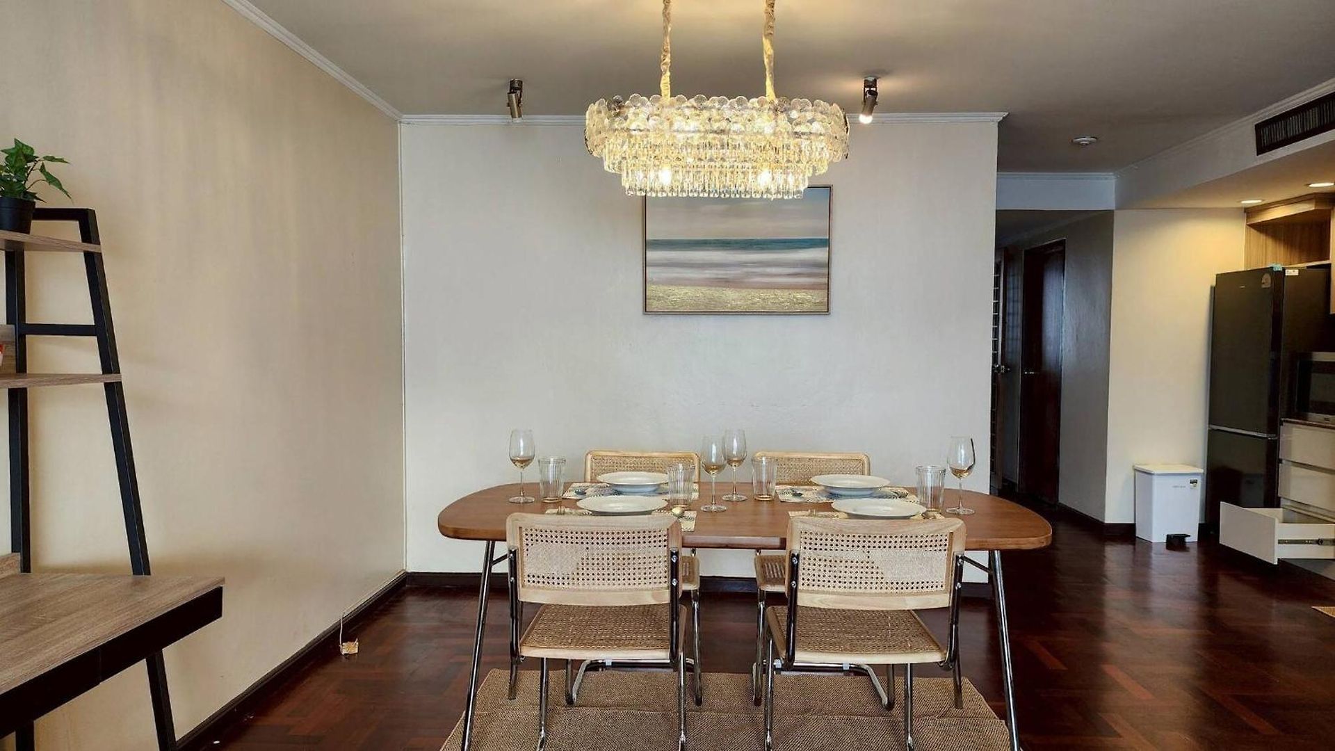Apartment Beachfront 3br With Ocean-view Balcony