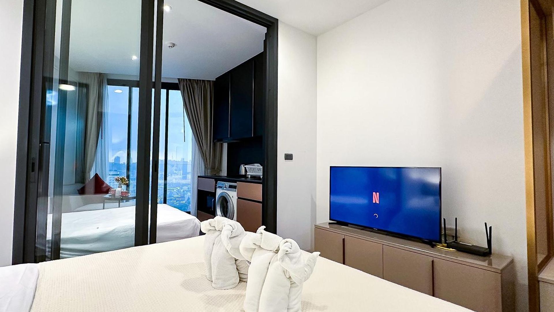 Edge - High Floor Sea View With Rooftop Pool *