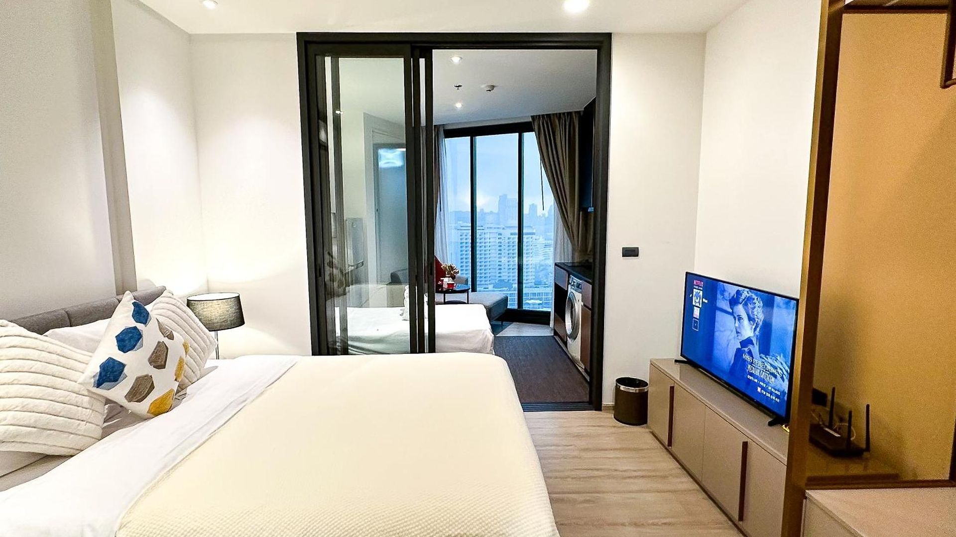 Edge - High Floor Sea View With Rooftop Pool อพาร์ทเม้น *