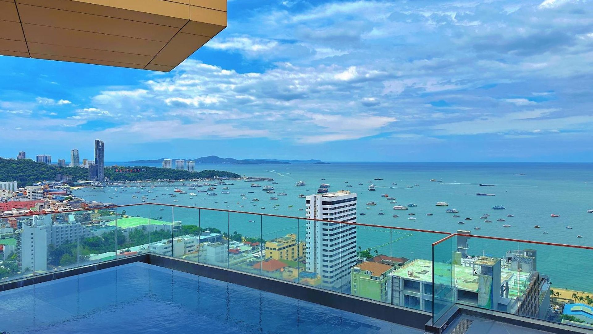 Edge Luxury อพาร์ทเม้น Pattaya
