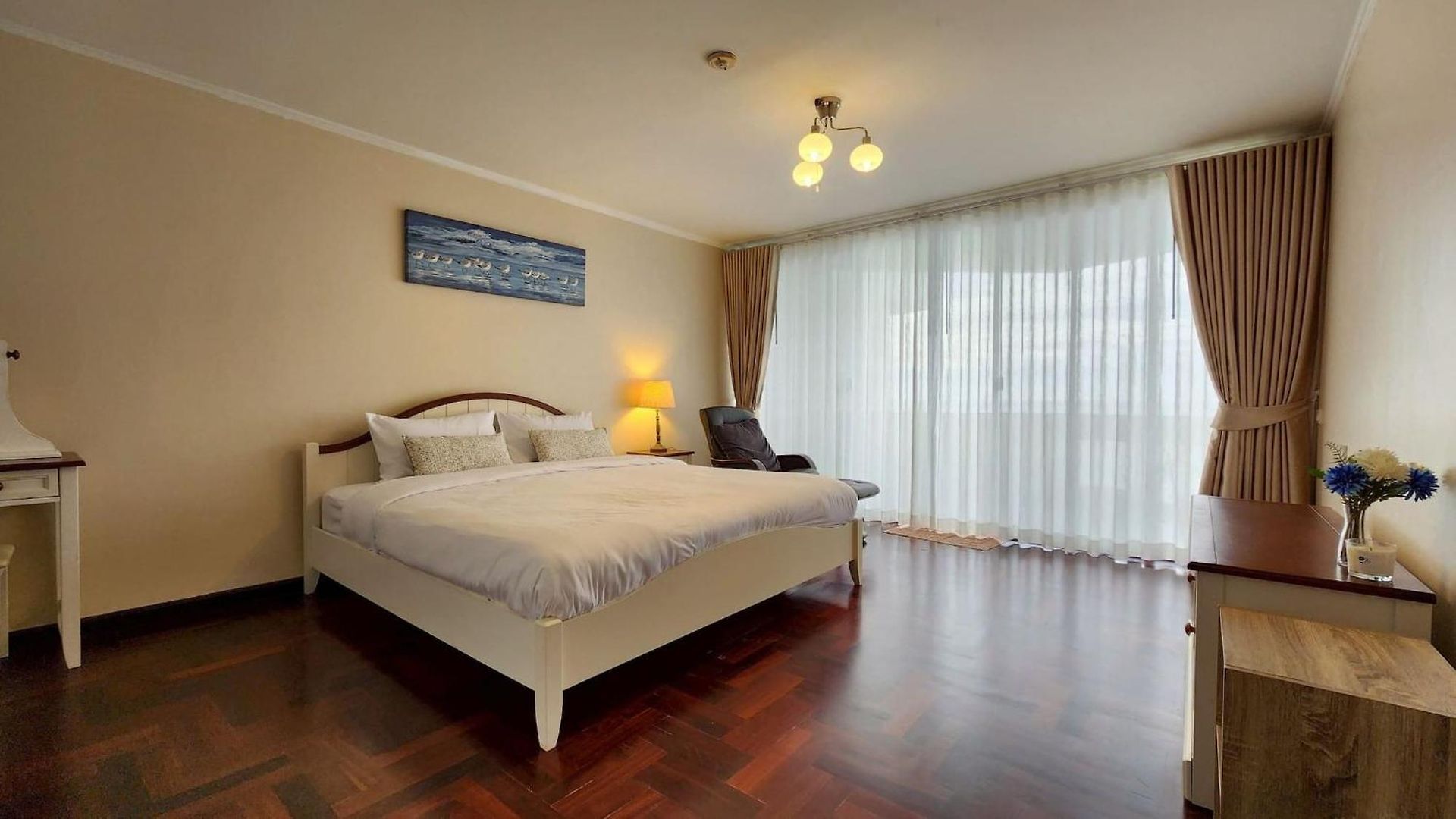 Beachfront 3br With Ocean-view Balcony *