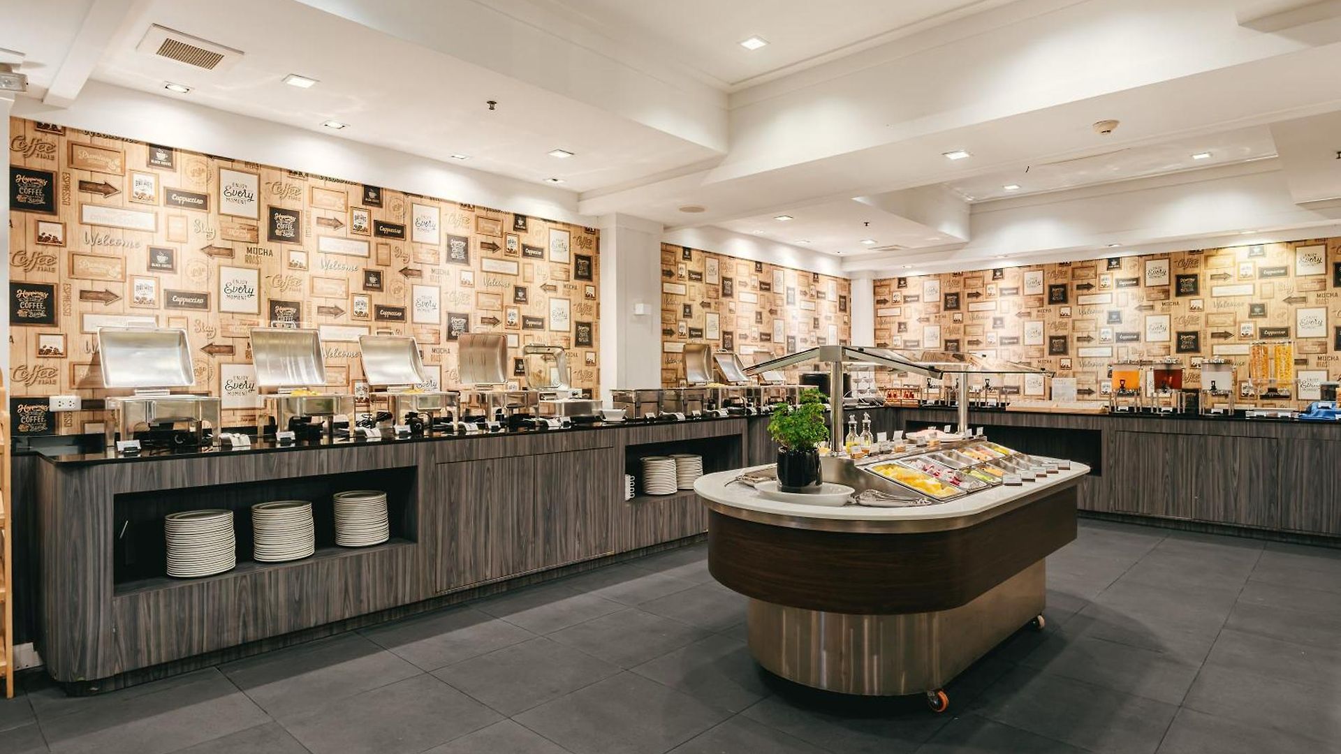 โรงแรม Heeton Concept By Compass Hospitality 4*
