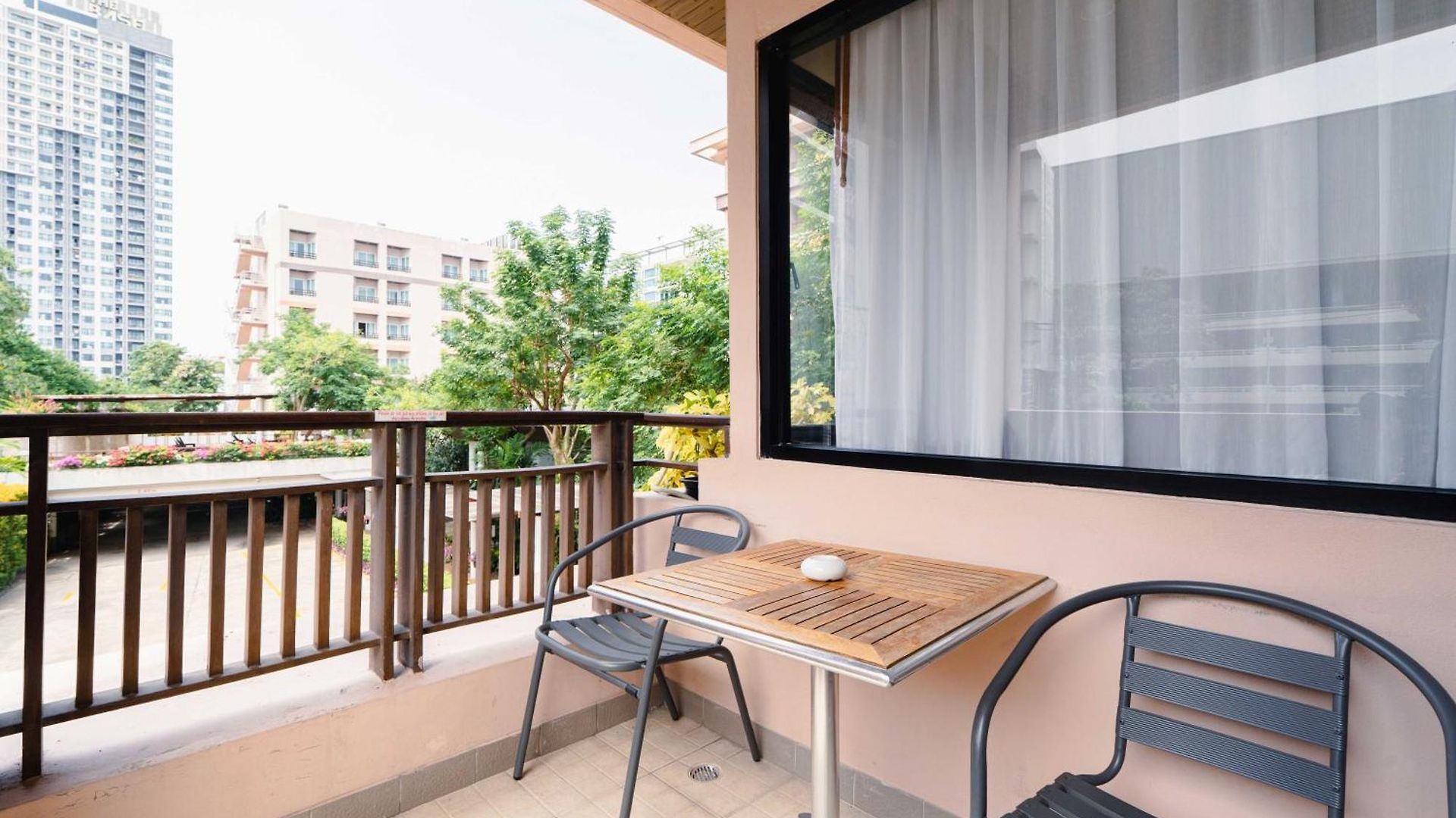 โรงแรม อริกาลอด์จ Pattaya