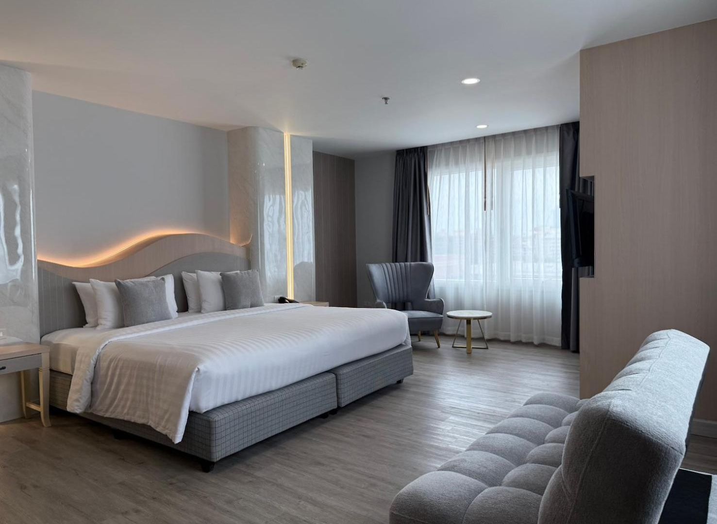 Empress โรงแรม 3*