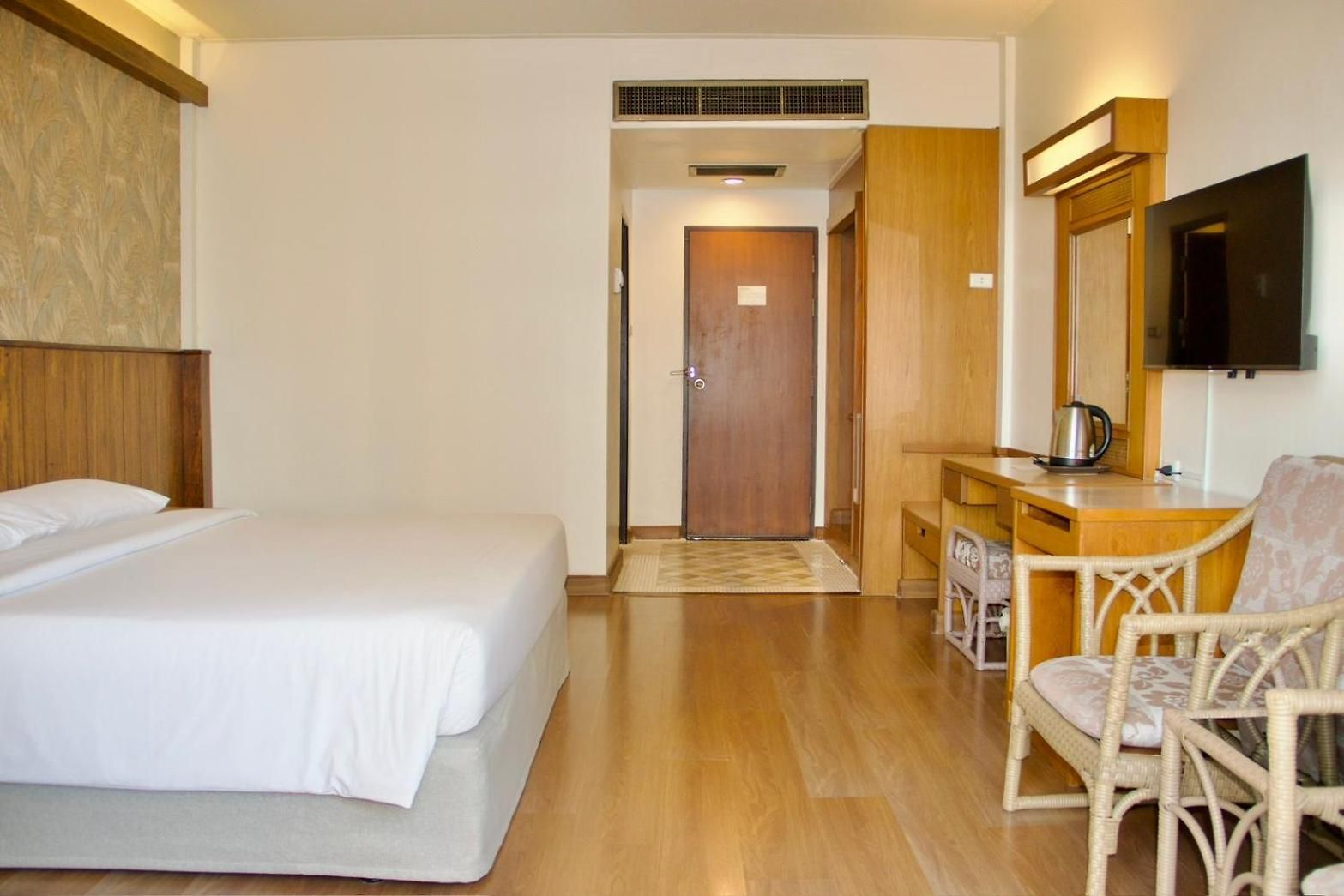 โรงแรม โกลเด้นบีชโฮเทล พัทยา Pattaya