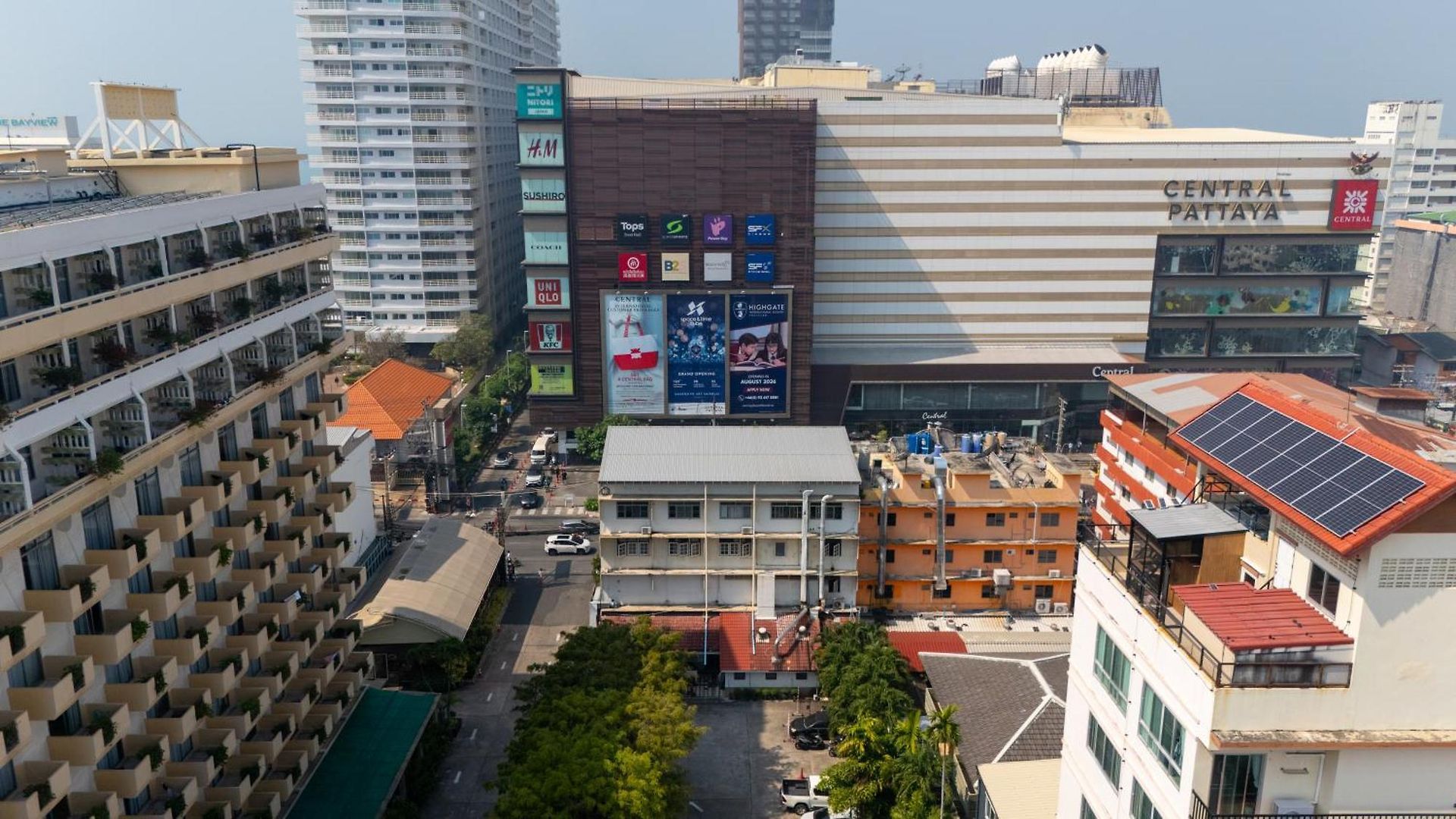 โรงแรม โกลเด้นบีชโฮเทล พัทยา 4*