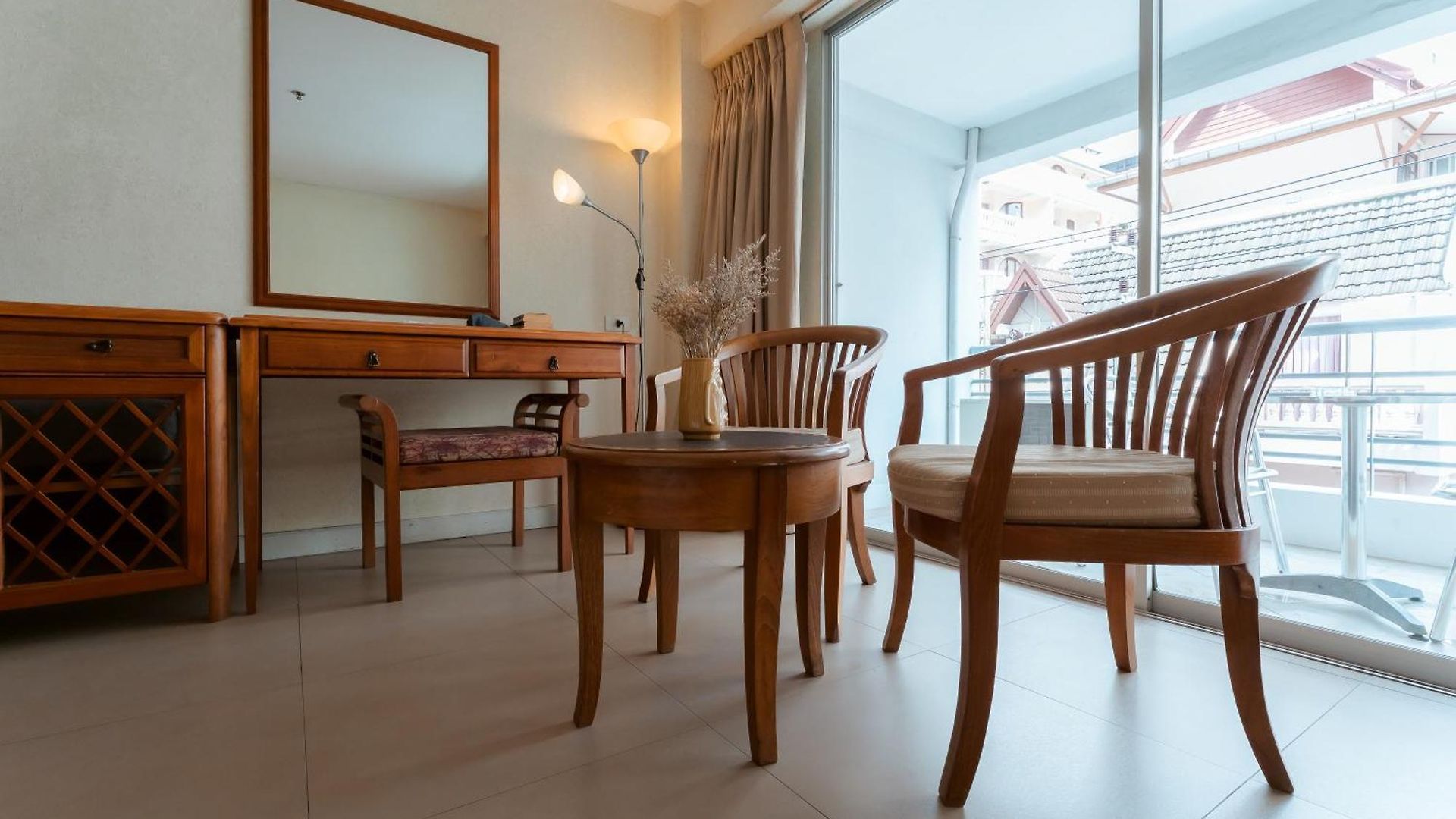 โรงแรม Sandy Spring 3*