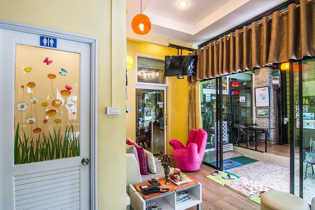 โรงแรม Oyo 146 Rivana Boutique By Sandara