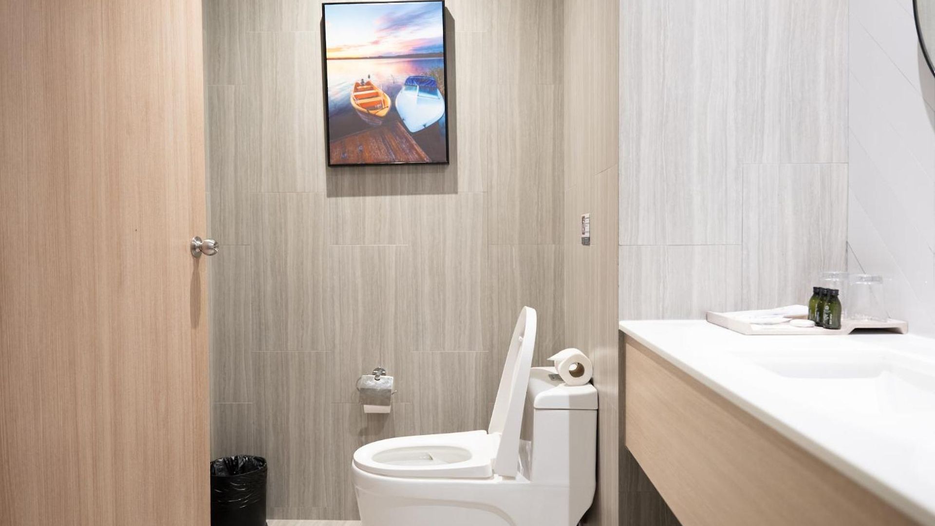 Brighton Grand & Convention โรงแรม