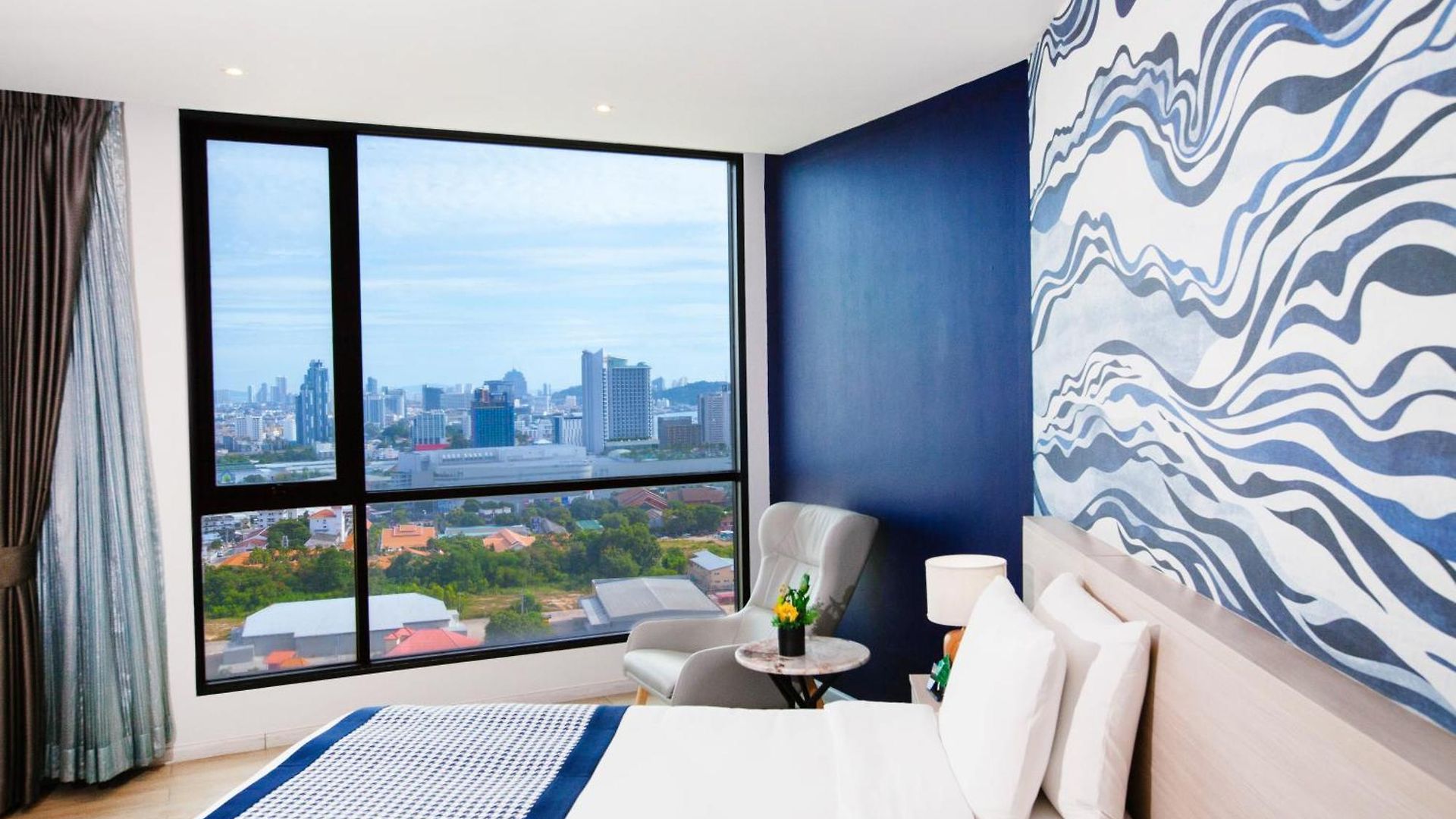 Brighton Grand & Convention 5*