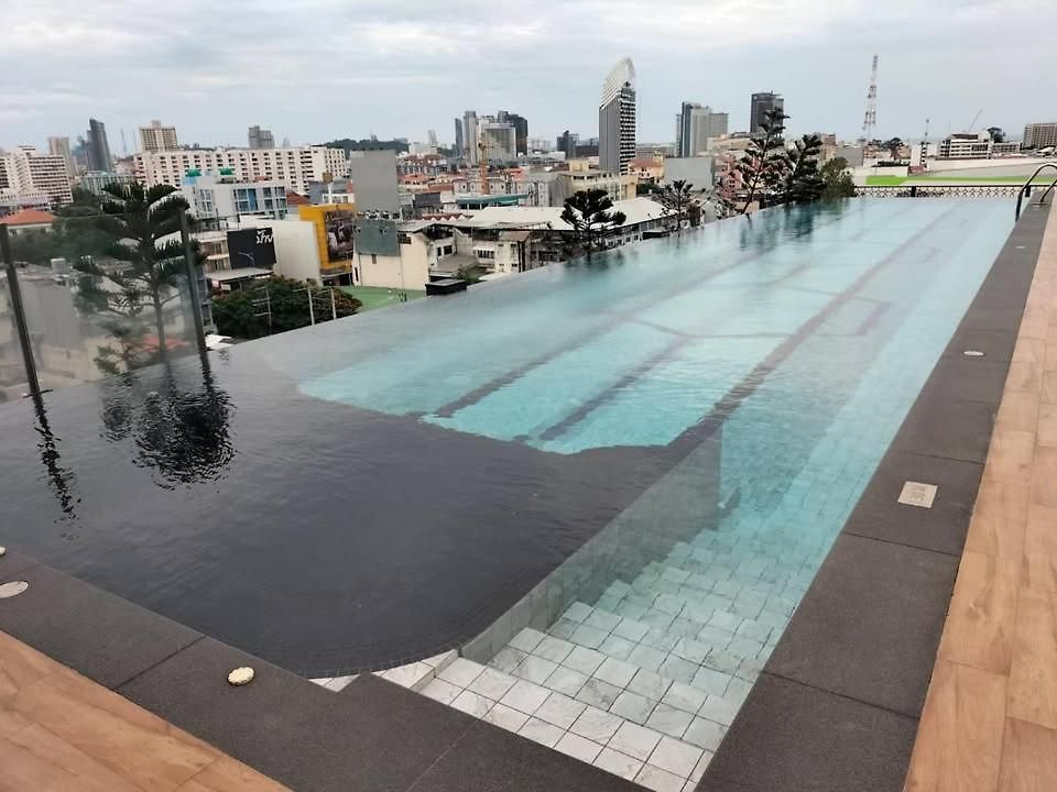 โรงแรม Chezzotel 4*