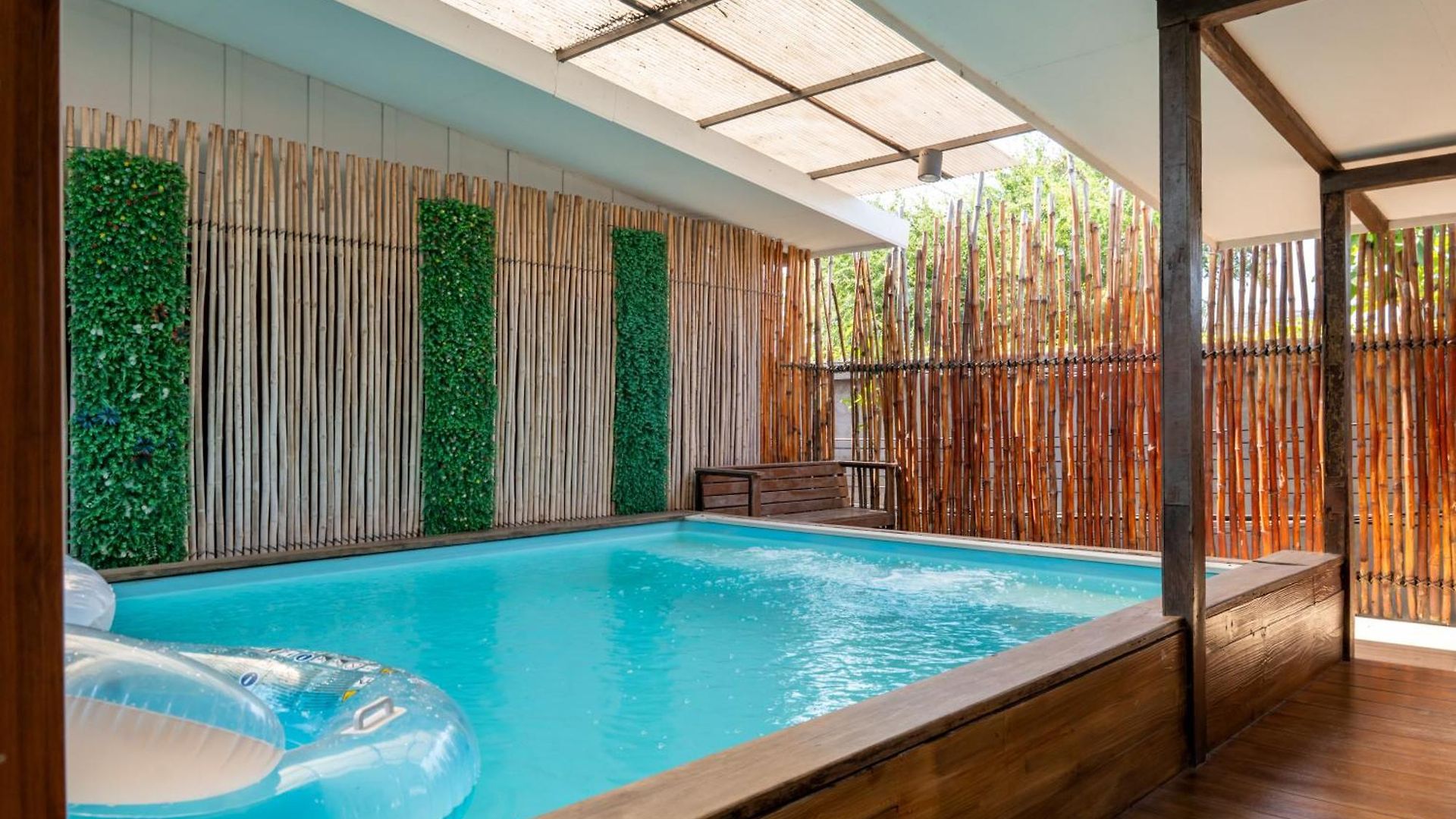 รีสอร์ท Ip Pool 3*