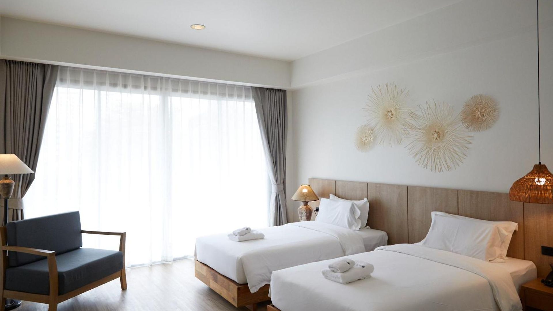 The Leela & โรงแรม 4*
