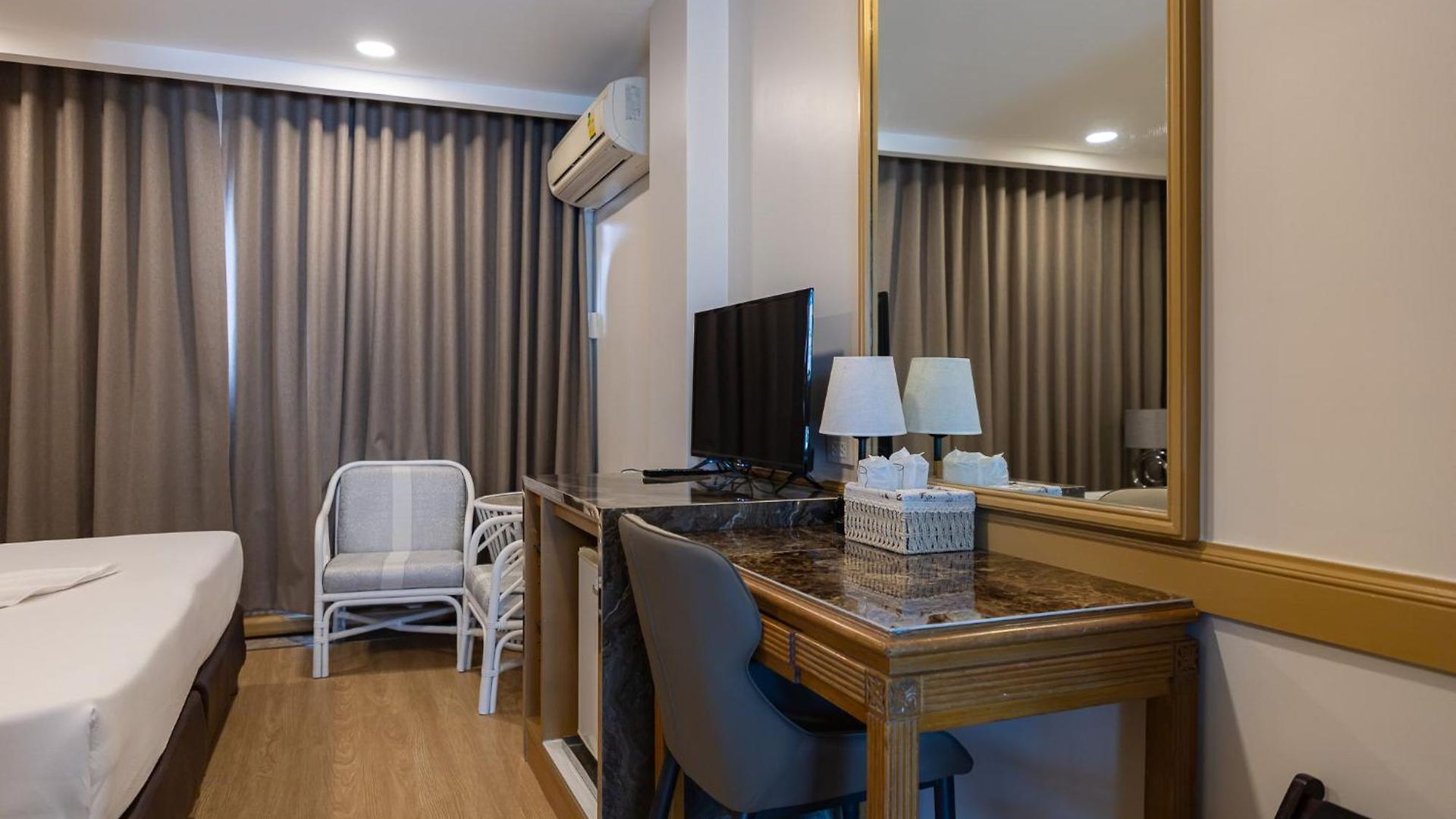 Hotel Pattaya Beach โรงแรม Pattaya