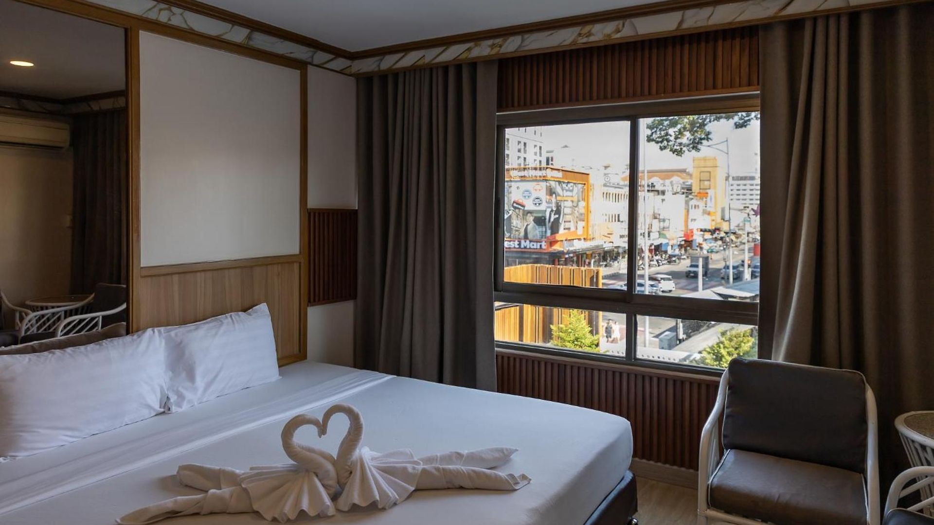 โรงแรม Hotel Pattaya Beach