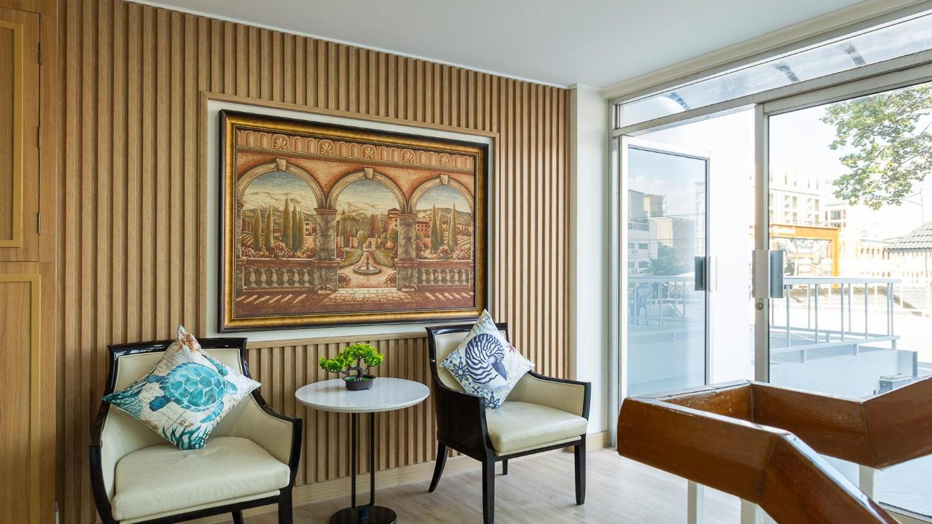 Hotel Pattaya Beach โรงแรม 2*