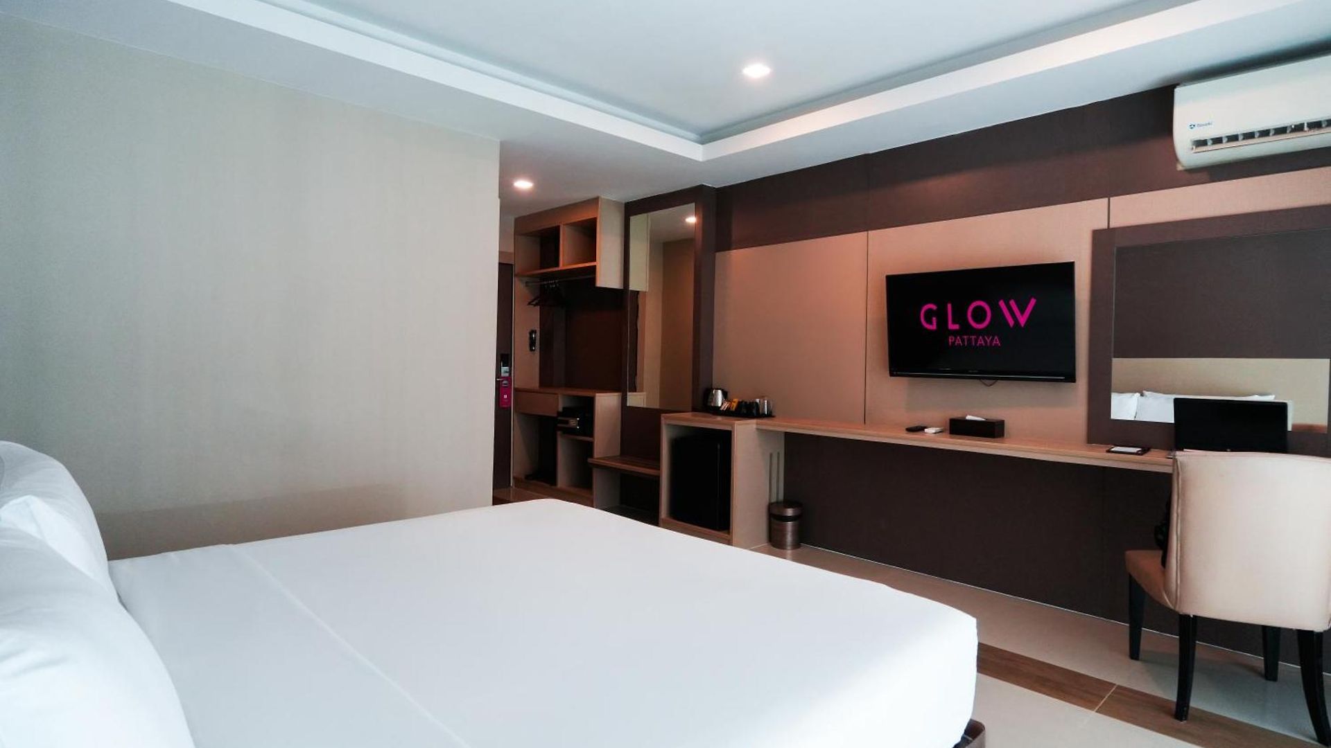 Glow โรงแรม