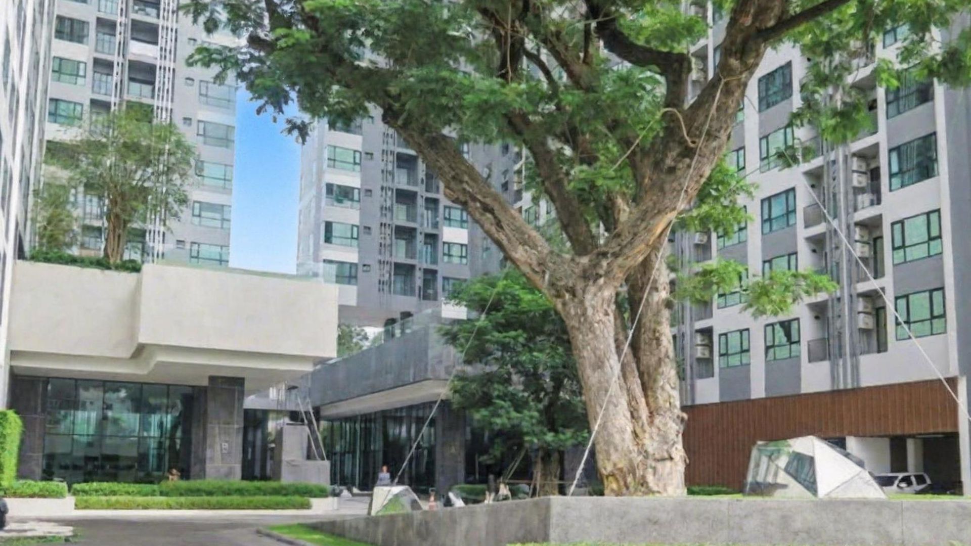 One Bedroom With Pool View At The Base Near Festival *