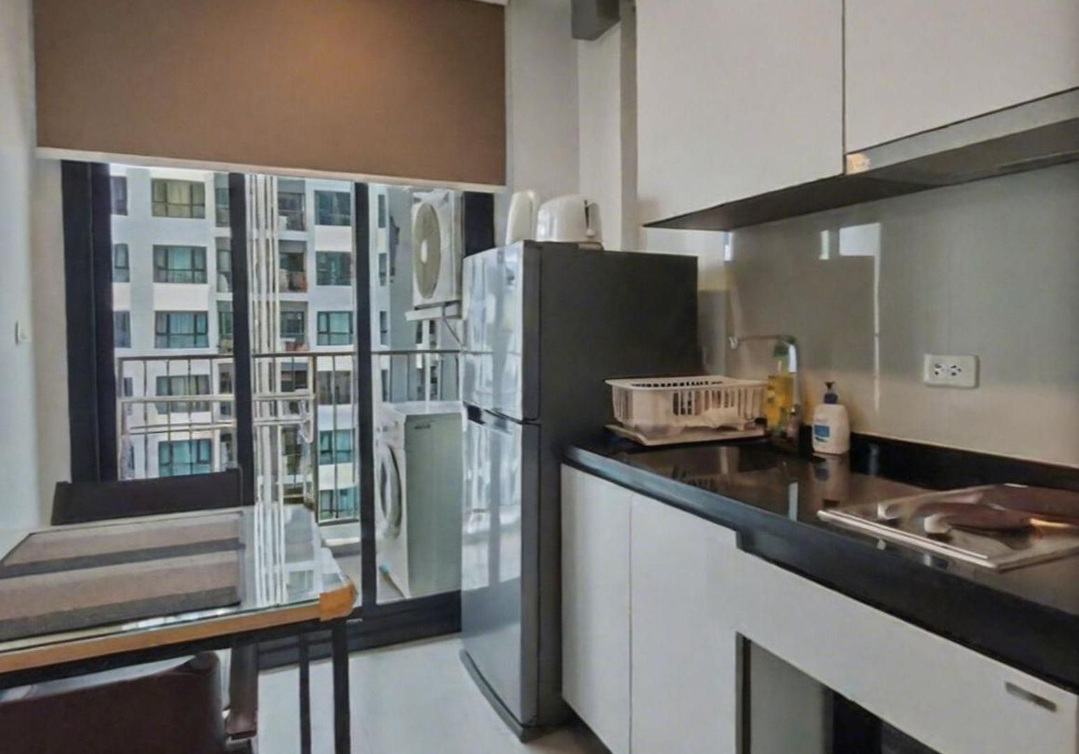 One Bedroom With Pool View At The Base Near Festival Pattaya