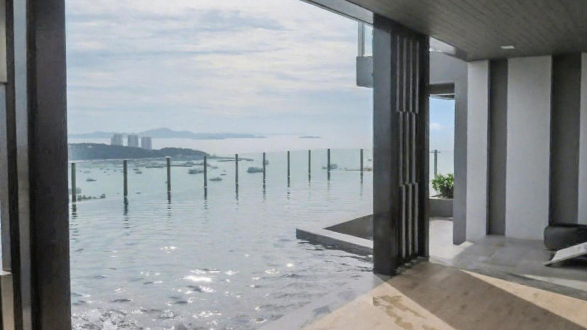 One Bedroom With Pool View At The Base Near Festival *