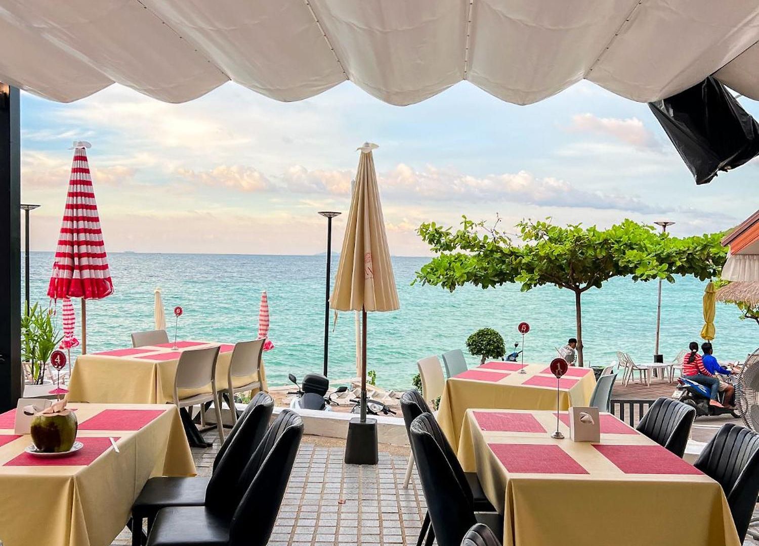 รีสอร์ท Ennkai Beachfront Koh Larn *