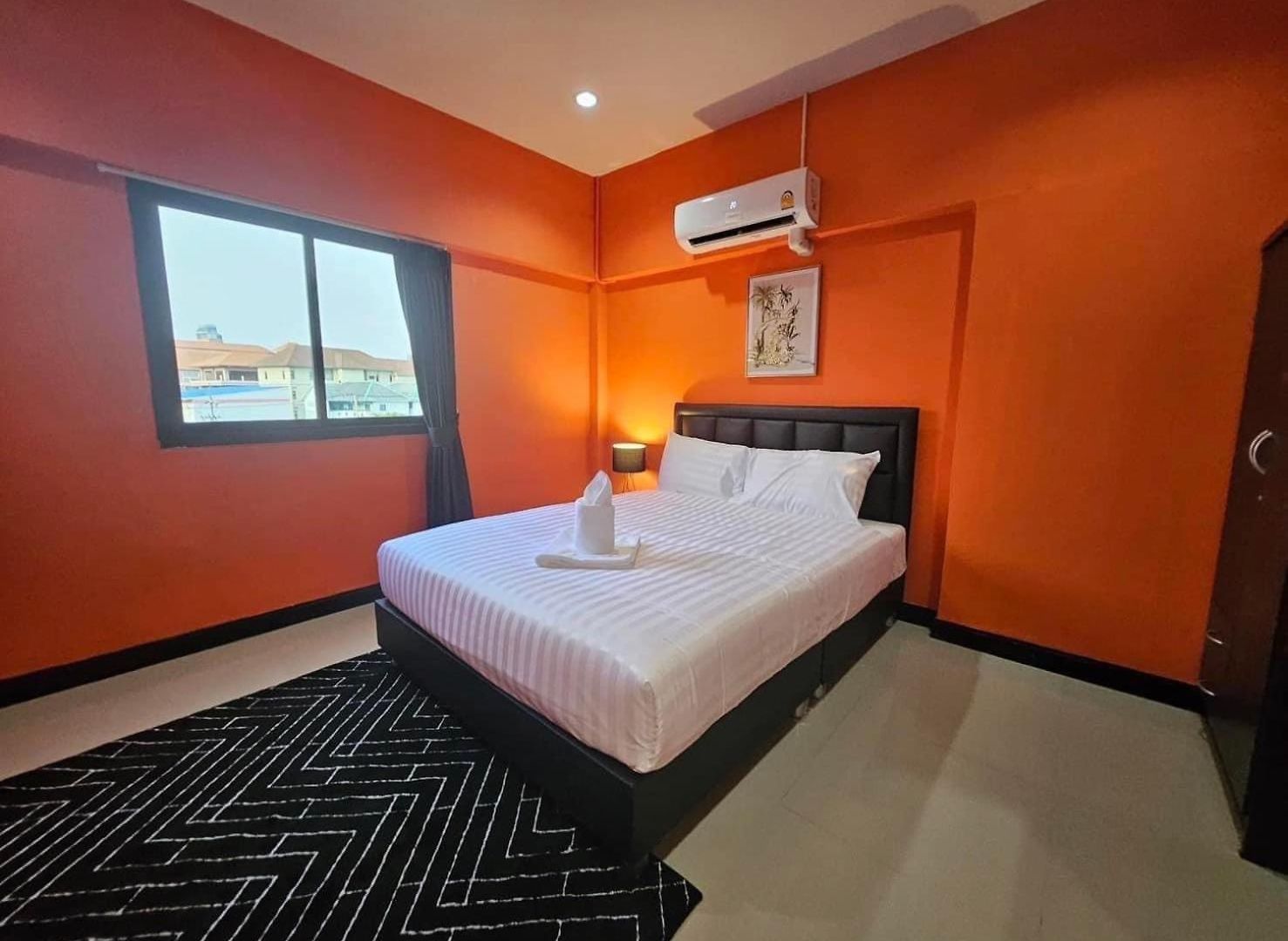 Peter House No Balcony Pattaya