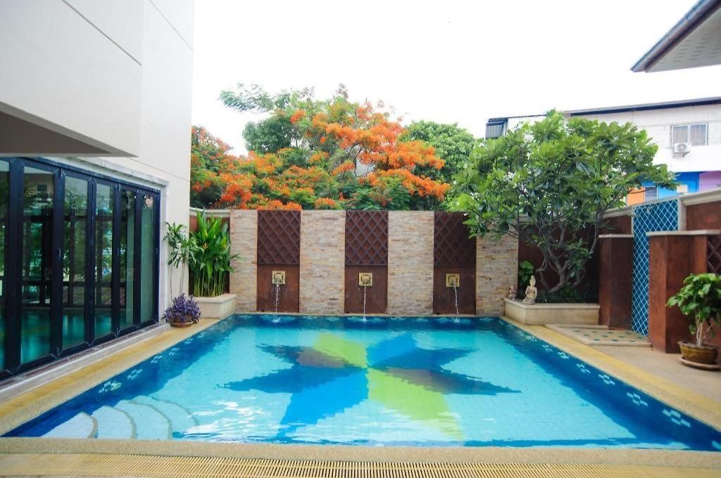 โรงแรม Diamond Place 3*