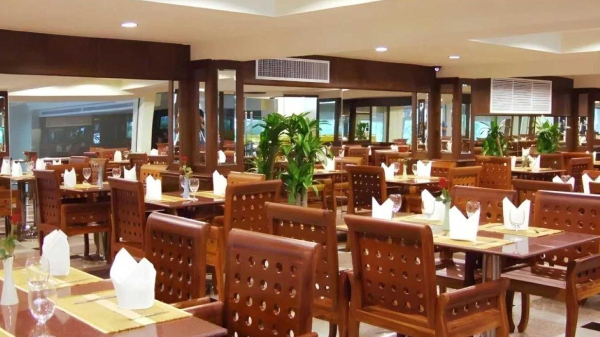 Palette Walking Street โรงแรม Pattaya