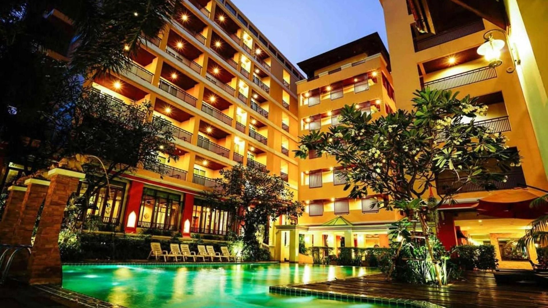 โรงแรม Palette Luxe North