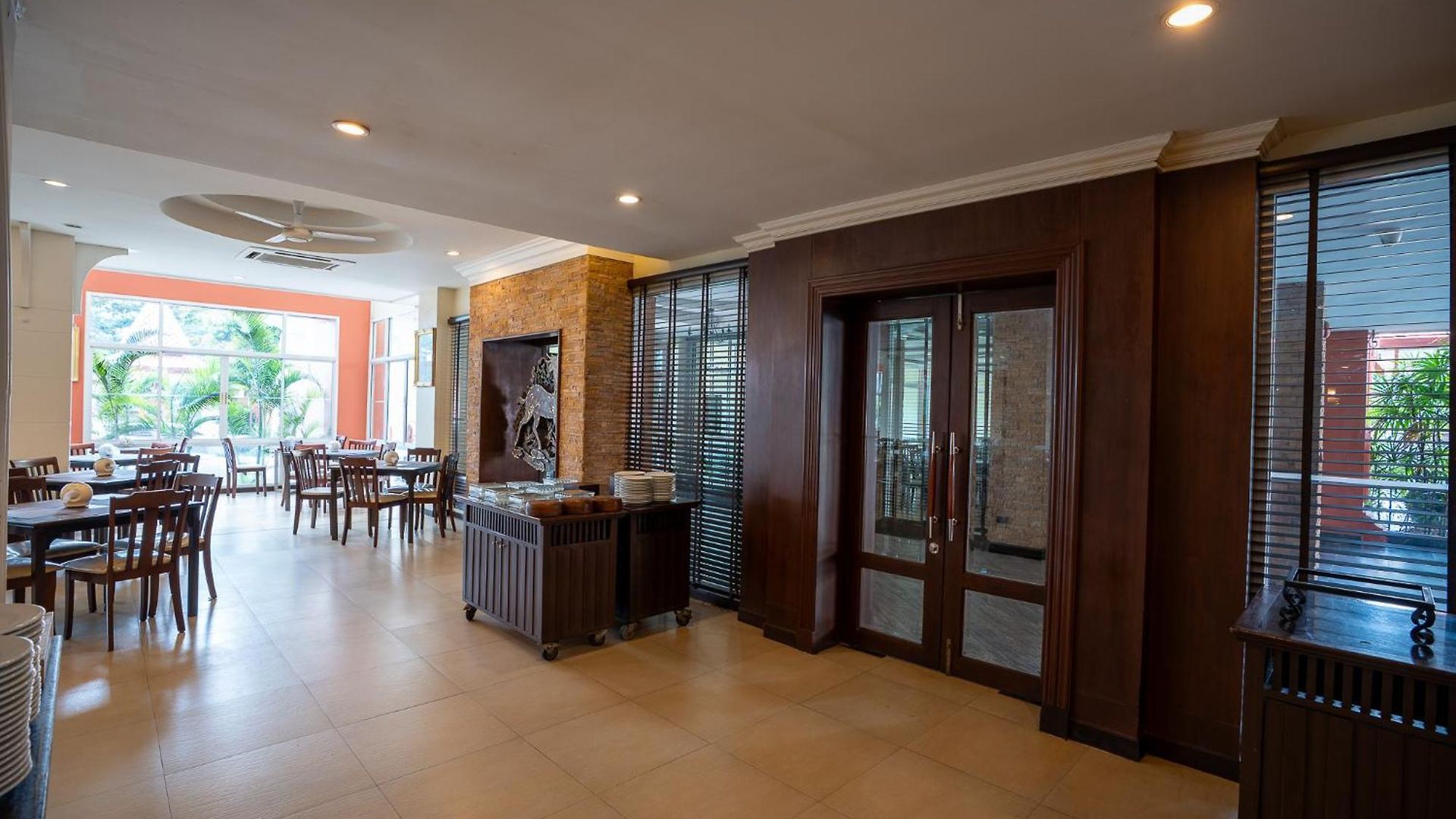Sunday Chateau En - Pattaya