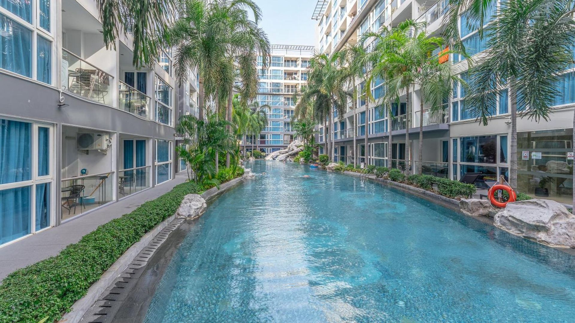 โรงแรม Vanko International