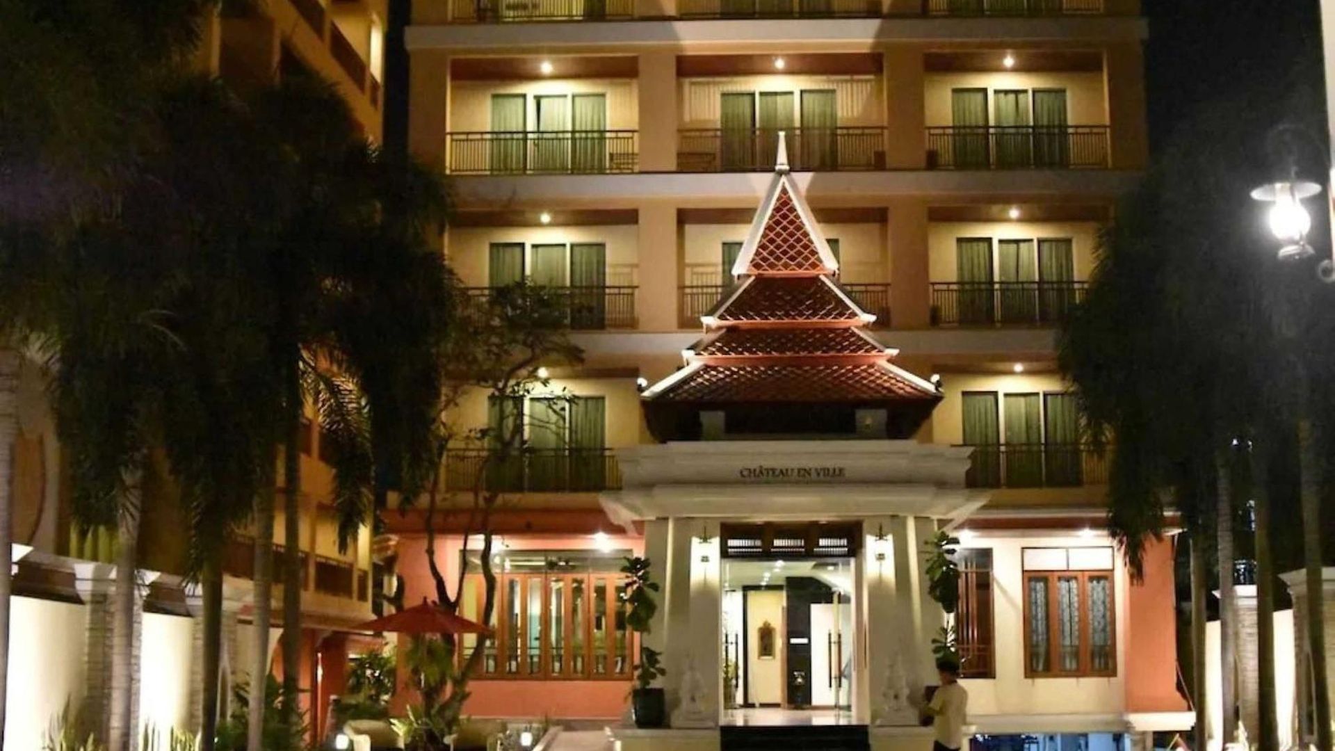 Palette Luxe North โรงแรม 5*