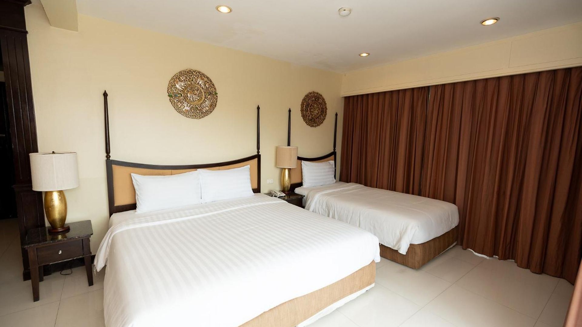Sunday Chateau En - 5* Pattaya
