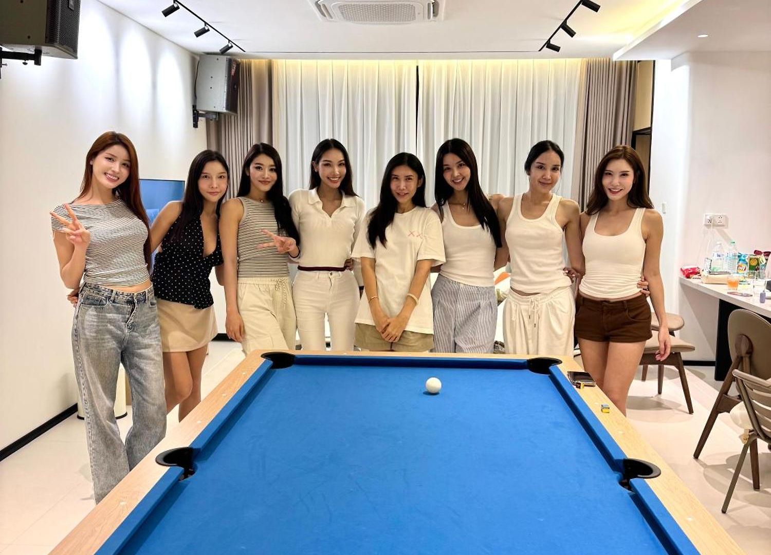 โรงแรม Hiii Aura Pool 5*