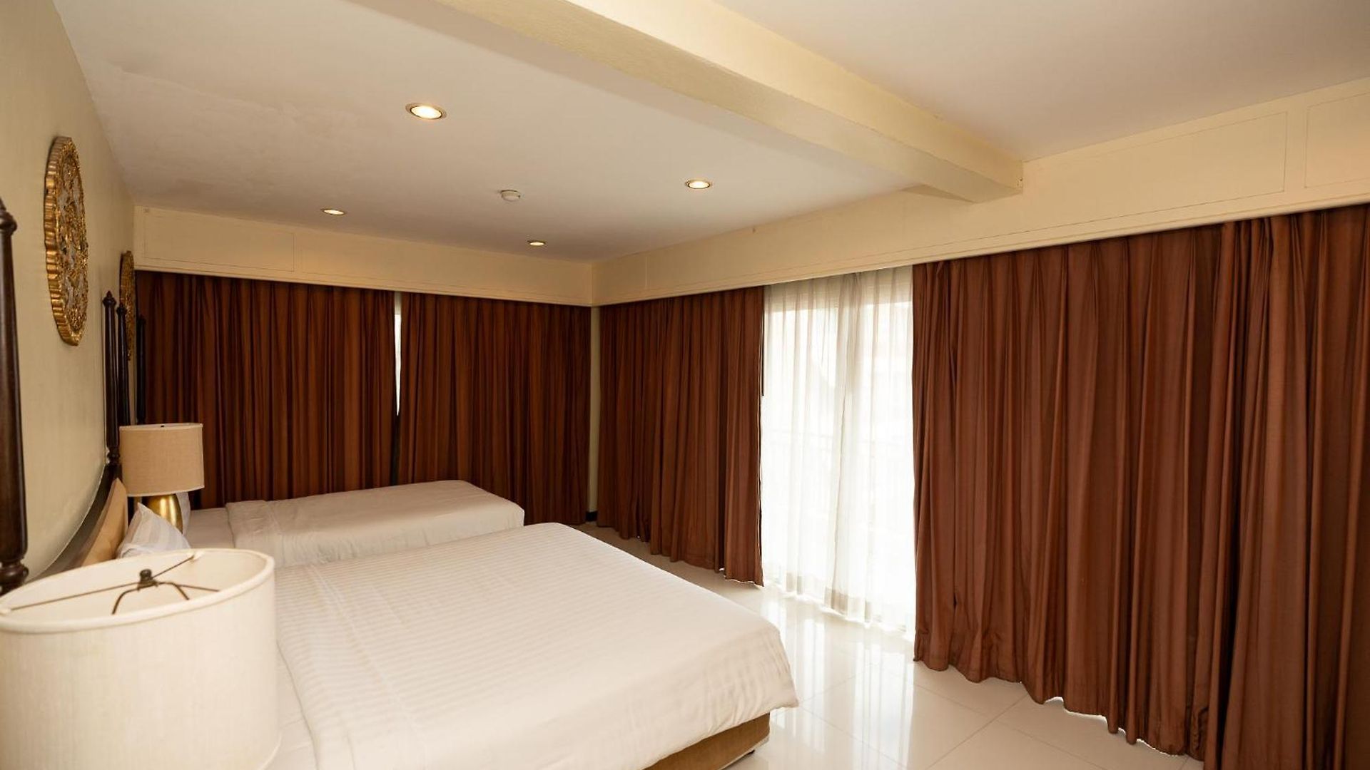 Sunday Chateau En - โรงแรม 5*