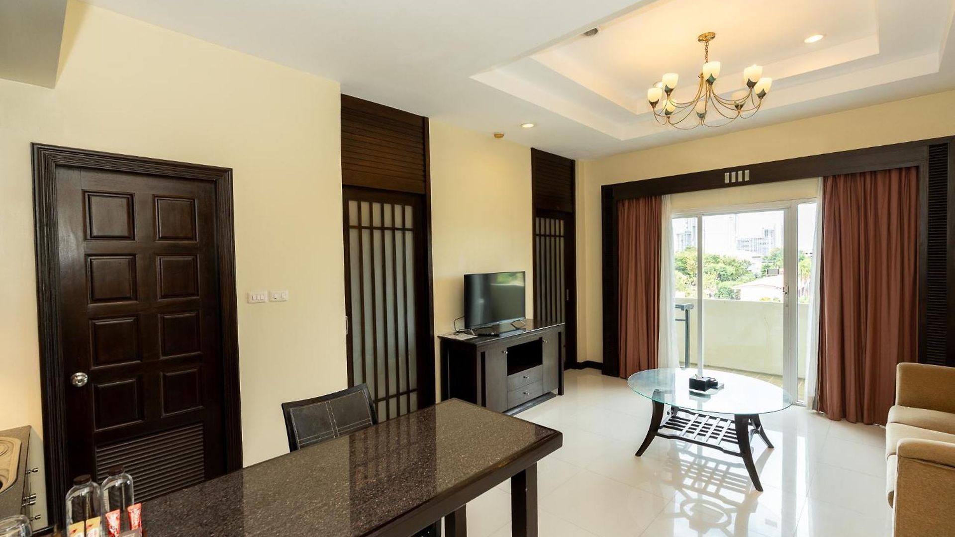 Sunday Chateau En - โรงแรม