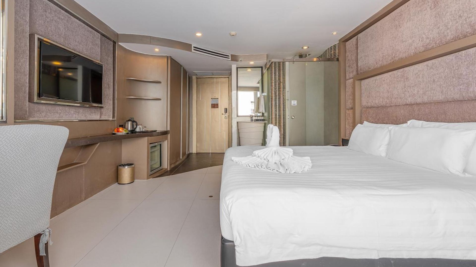 โรงแรม Vanko International 5*