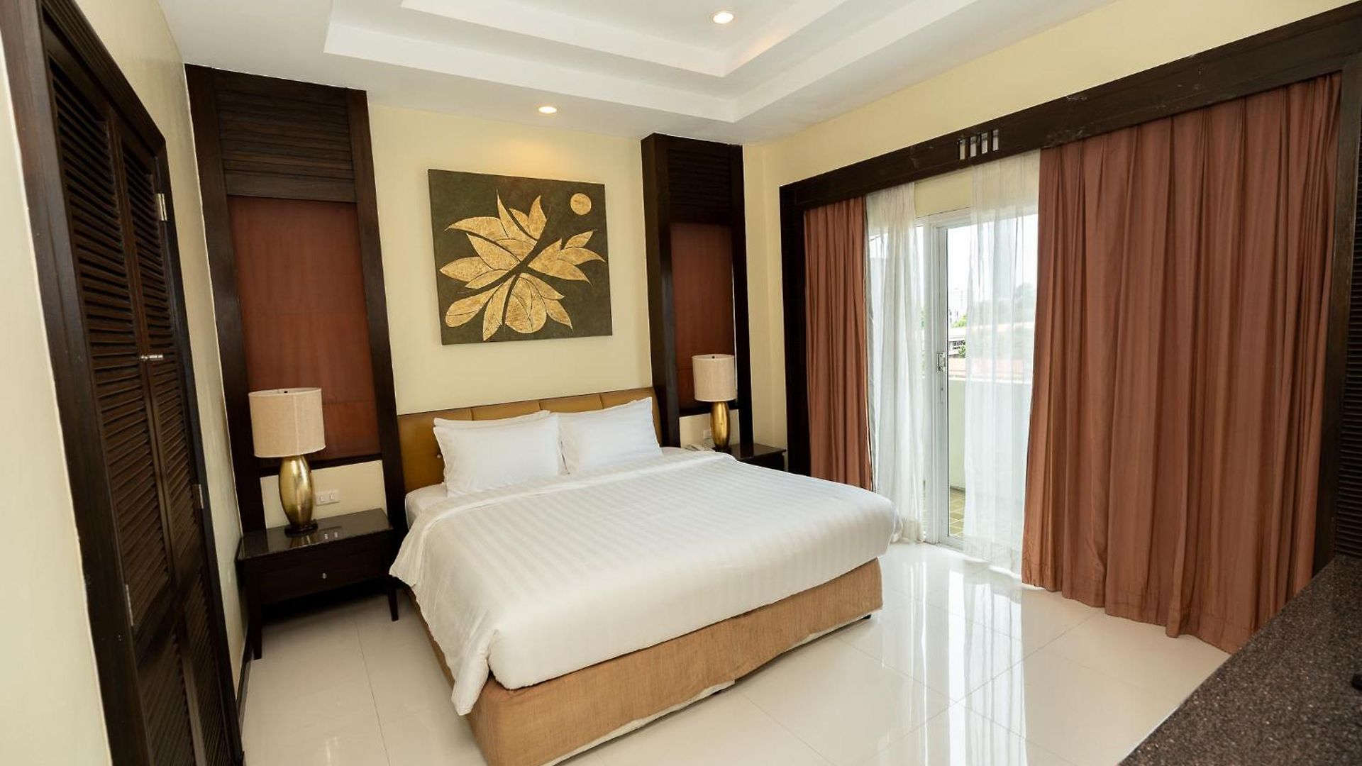 Sunday Chateau En -