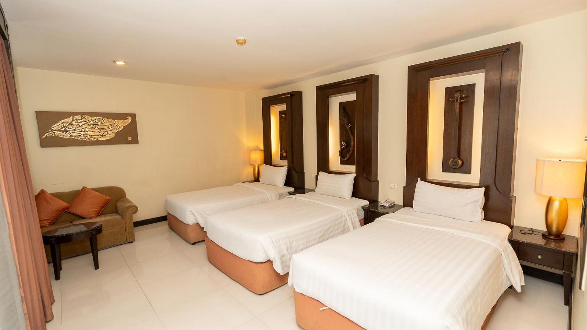 โรงแรม Sunday Chateau En - 5*