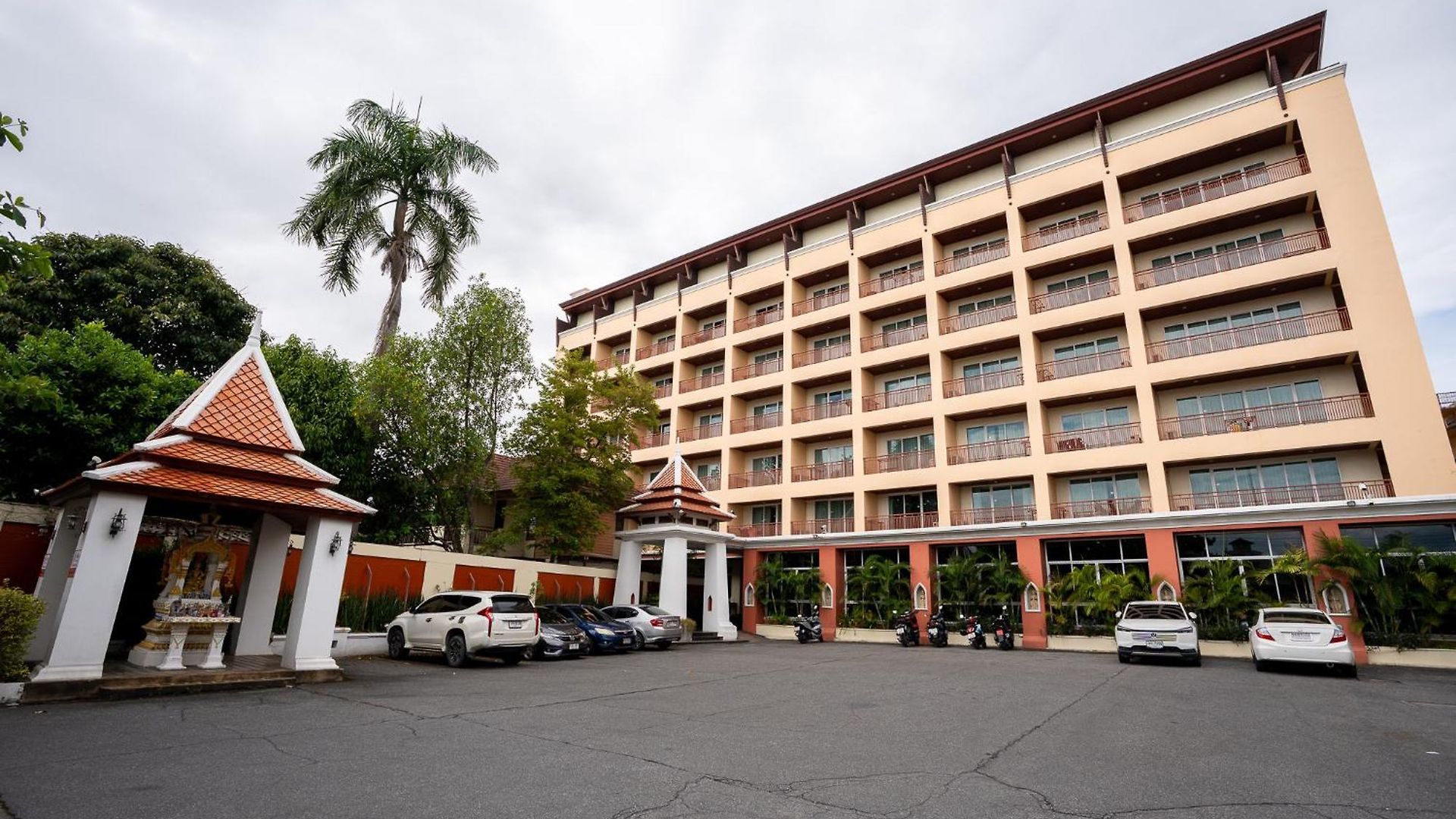 โรงแรม Sunday Chateau En - 5*