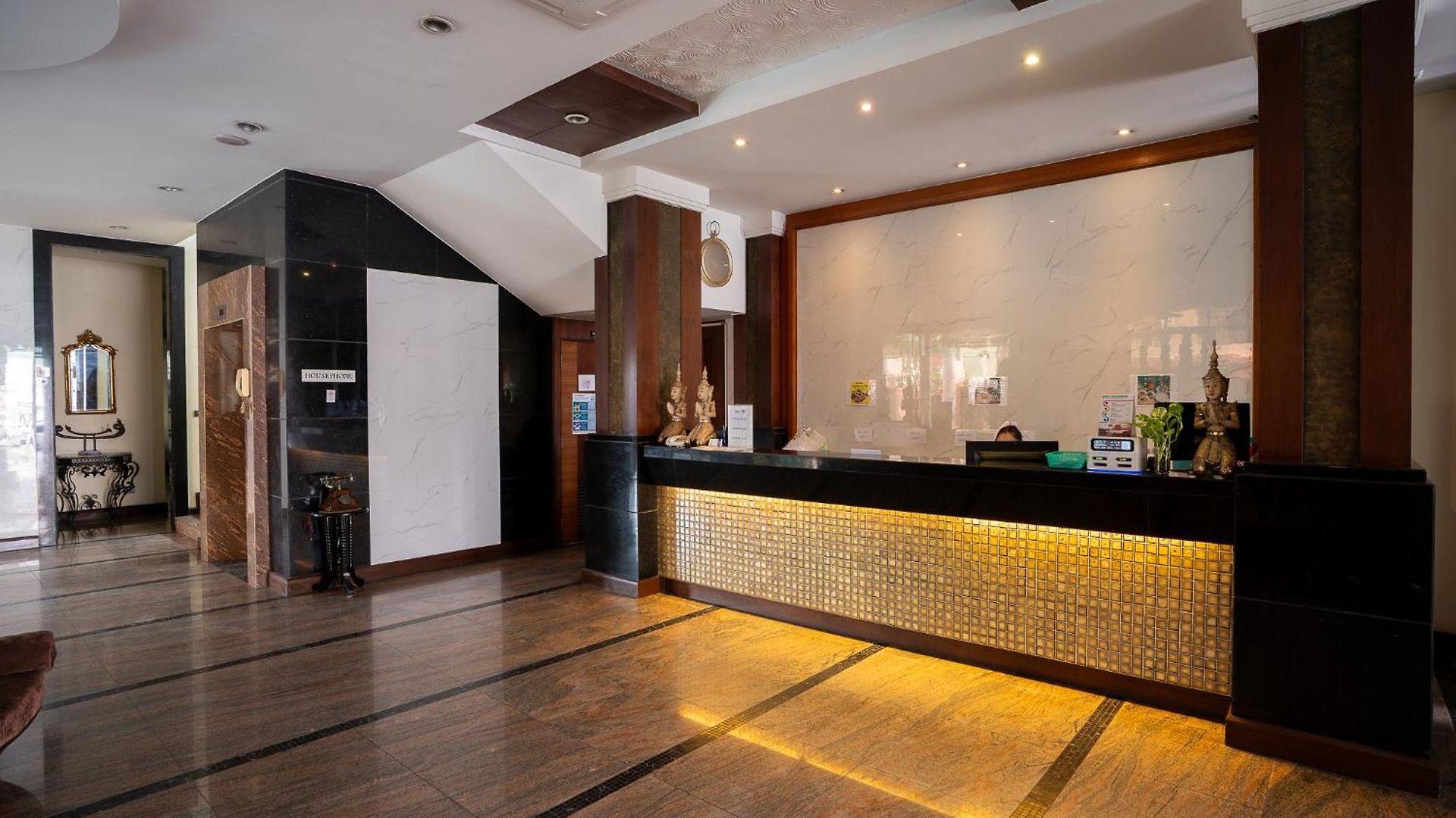 Sunday Chateau En - โรงแรม