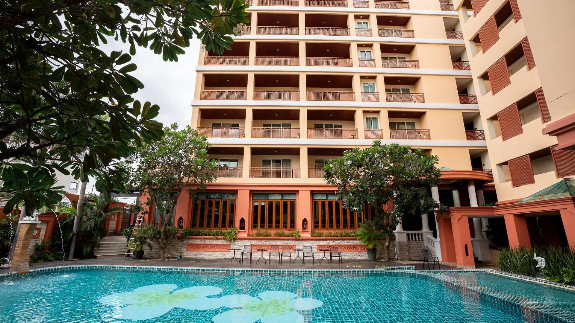 Sunday Chateau En - โรงแรม