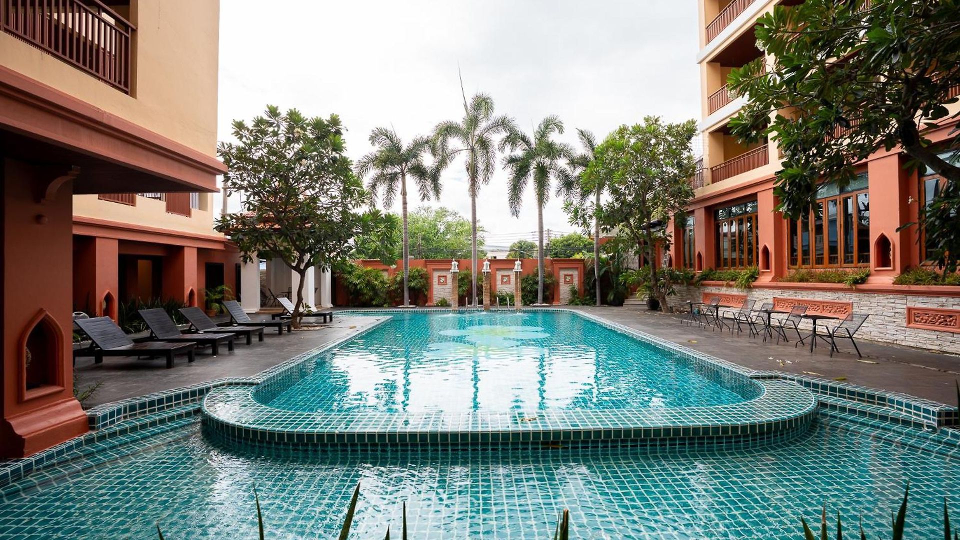 Sunday Chateau En - โรงแรม