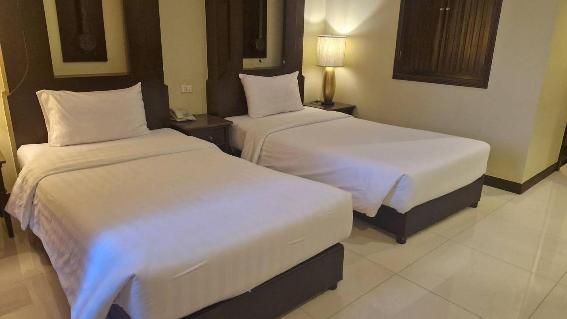 Sunday Chateau En - โรงแรม Pattaya