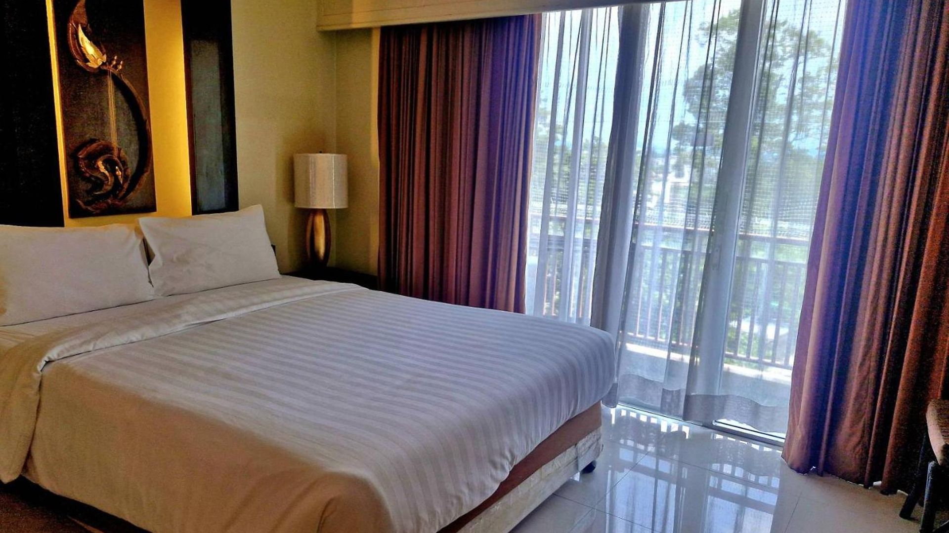 Sunday Chateau En - 5* Pattaya