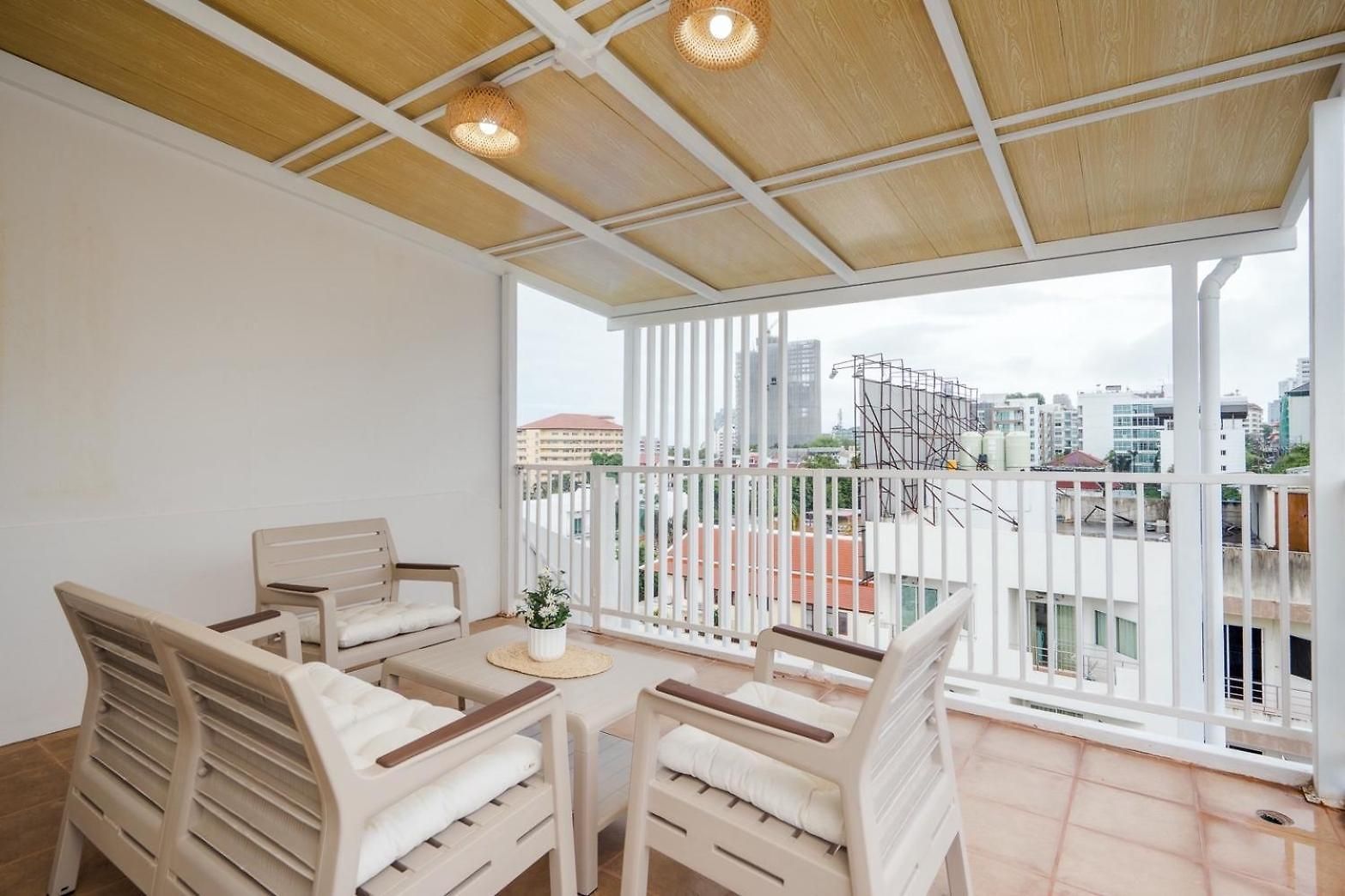 Bed & Breakfast Mega Pattaya