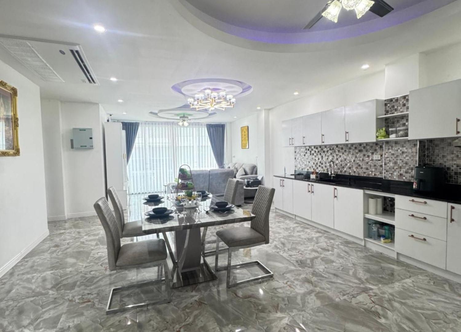 Moggy S Bar And 3* Pattaya