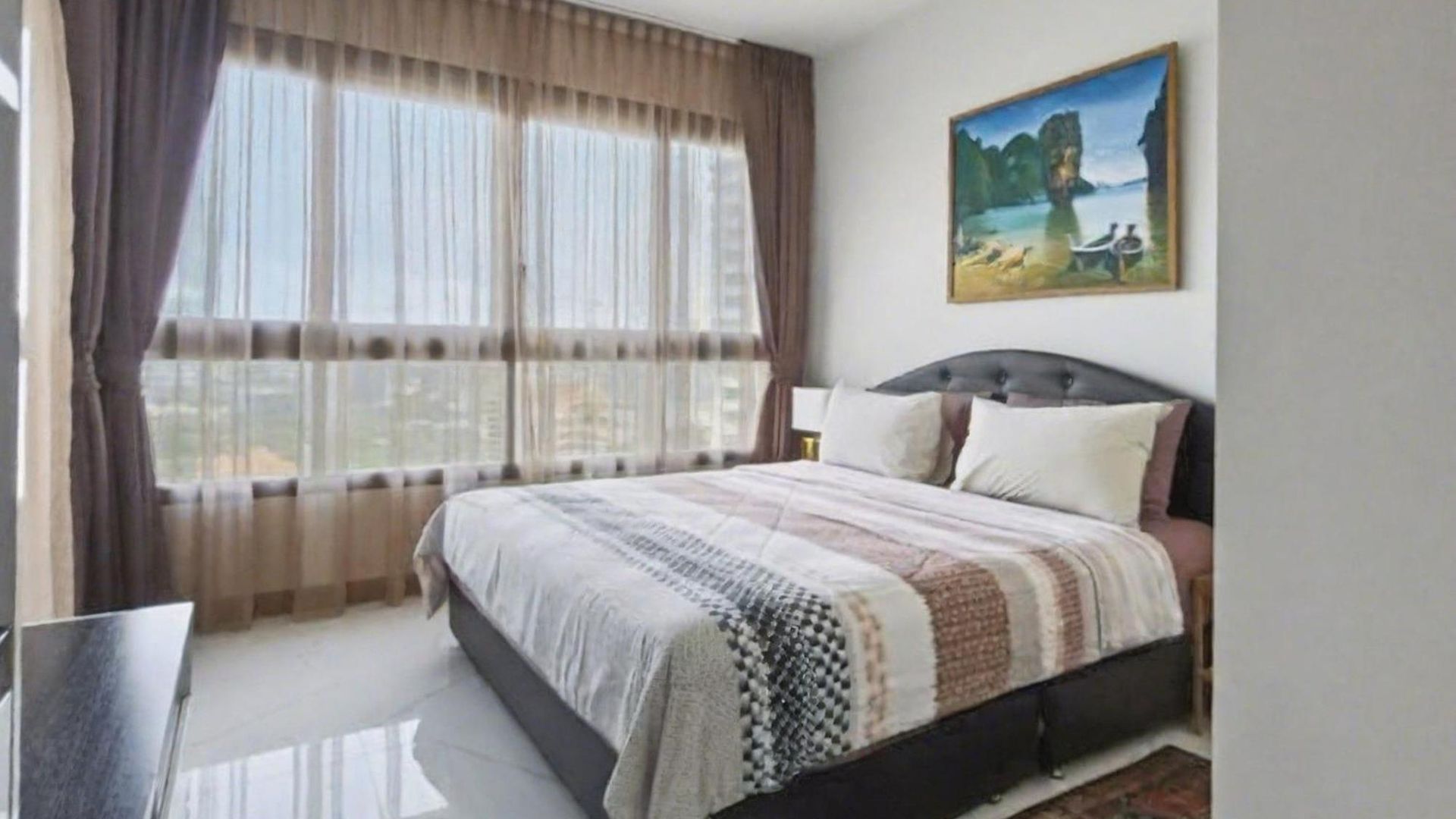 วันหยุดที่บ้าน Luxury Large One Bedroom Seaview Serviced At Wongamat,