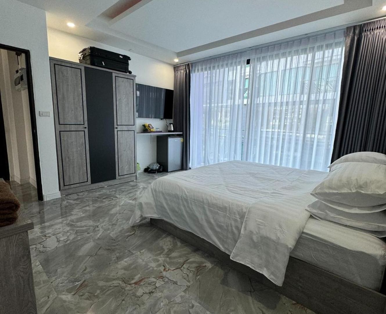 Moggy S Bar And 3* Pattaya