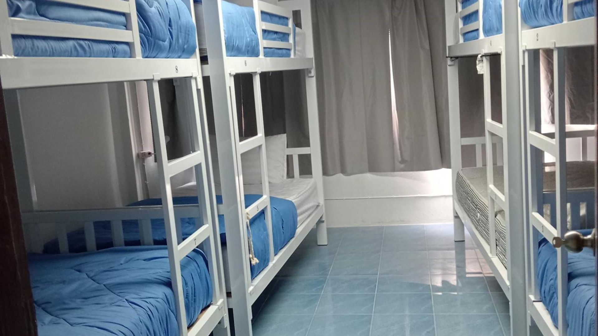, & Coworking ที่พัก *